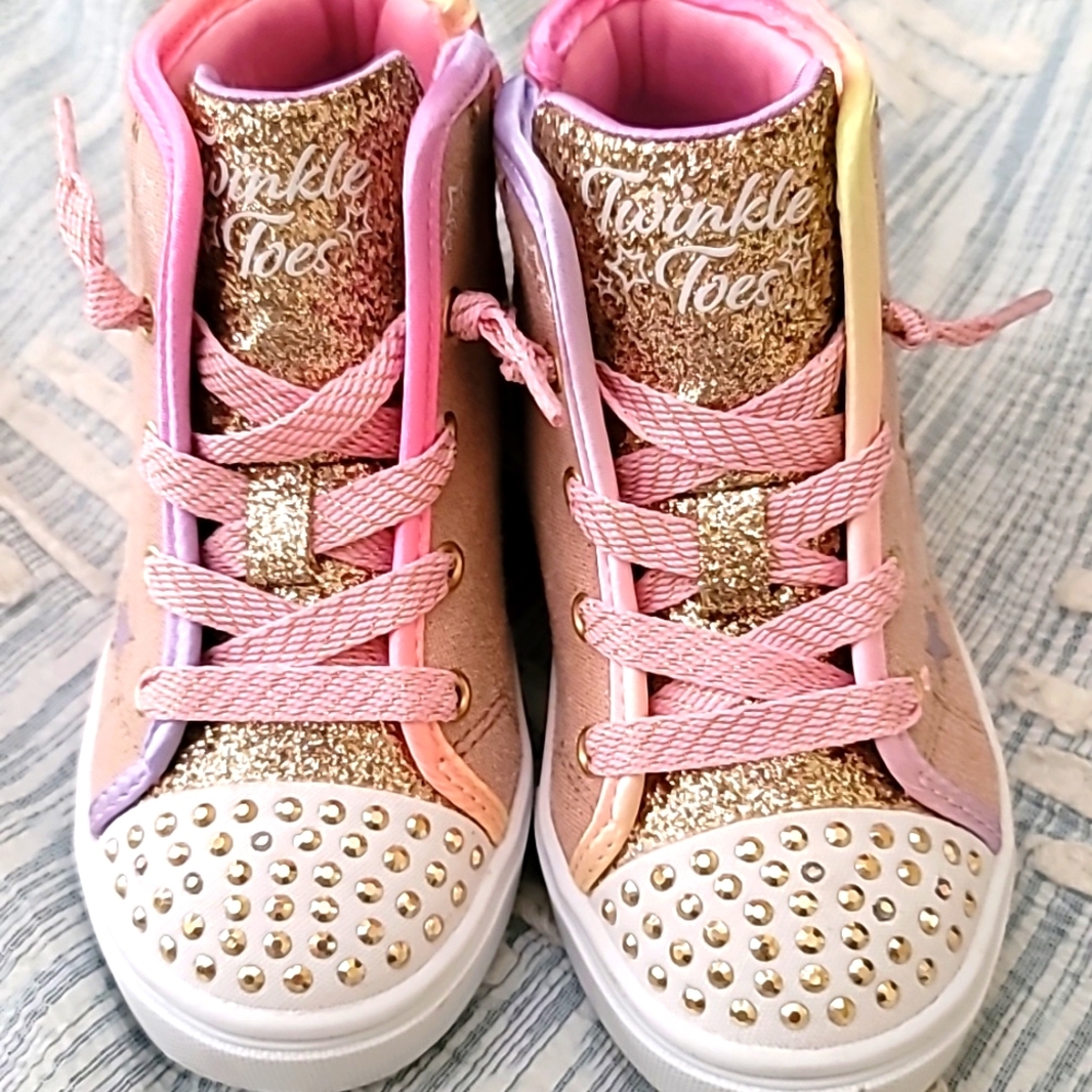Sketchers NEW twinkle toe boots, girls sz9